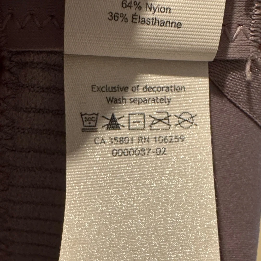 Lululemon Sport bra-Swift Speed Bra-High Support. Size 40C. Plum. - Picture 10 of 13